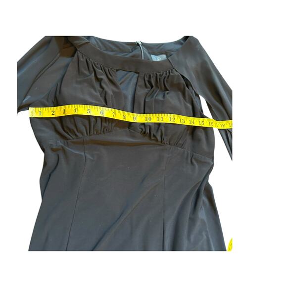 Adrianna Papell Cape Dress- Size 8 - Picture 15 of 16